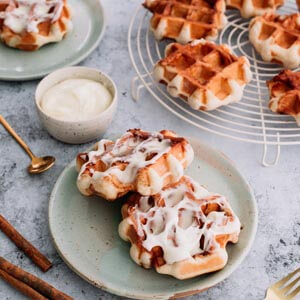 Cinnamon roll wafels